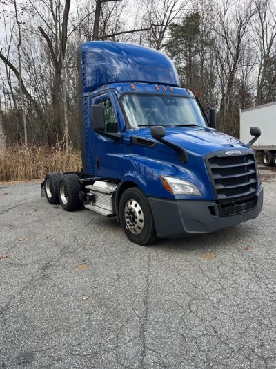 2021 FREIGHTLINER CASCADIA 116 Daycab #19214