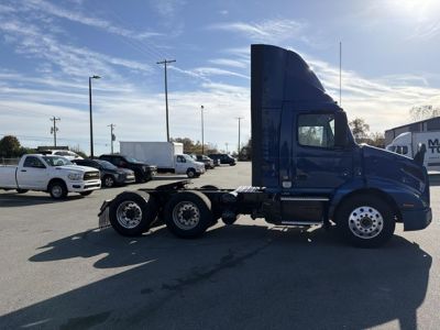 2021 VOLVO VNR64T300 Daycab #19219