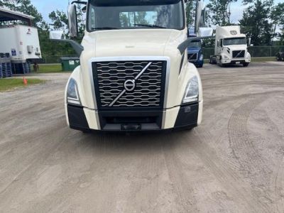 2020 VOLVO VNR64T300 Daycab #19658
