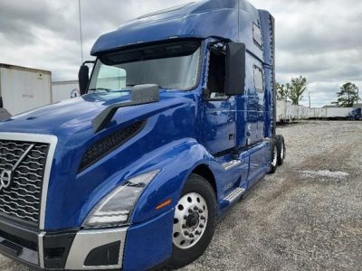 2021 VOLVO VNL64T860 Sleeper #19759