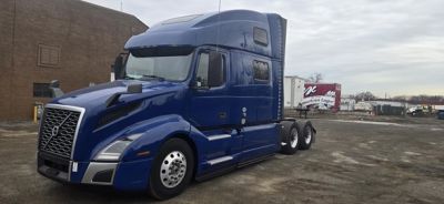 2021 VOLVO VNL64T860 Sleeper #19762