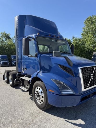 2021 VOLVO VNR64T300 Daycab #19828 2021 VOLVO VNR64T300 Daycab #19828