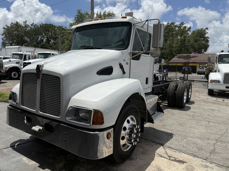 2004 KENWORTH T300 Cab Chassis Truck