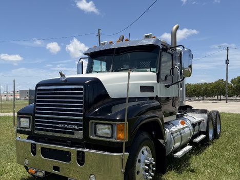 2008 MACK CHU Heavy Duty Truck