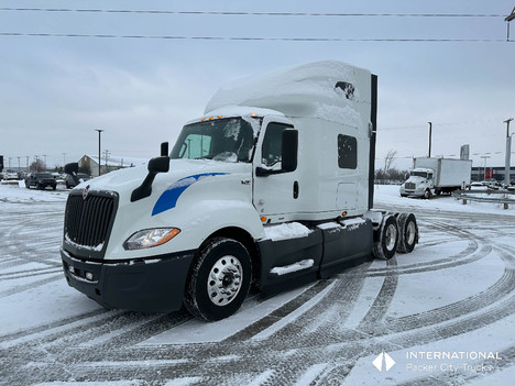 2021 INTERNATIONAL LT625 Sleeper #1713