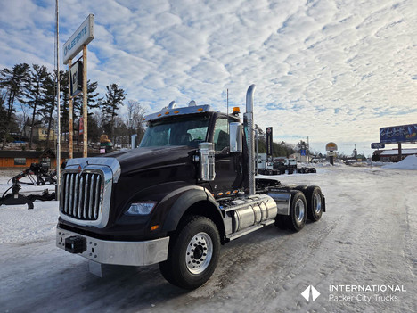 2027 INTERNATIONAL HX620 Daycab #1726