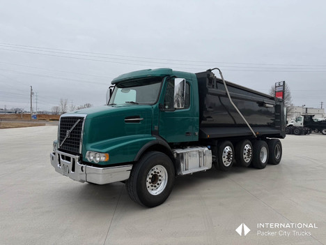 2015-volvo-vhd-dump-truck #1731
