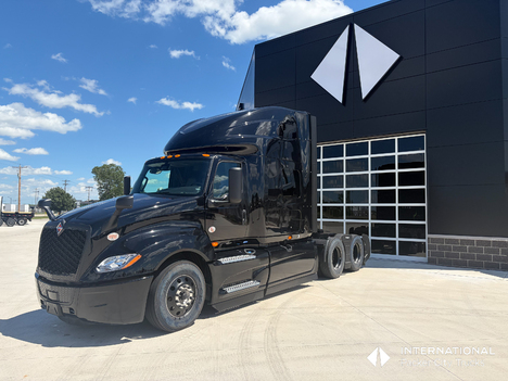 2027 INTERNATIONAL LT Sleeper #1754