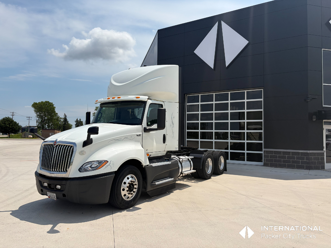 2021 INTERNATIONAL LT Daycab #1 2021 INTERNATIONAL LT Daycab #1