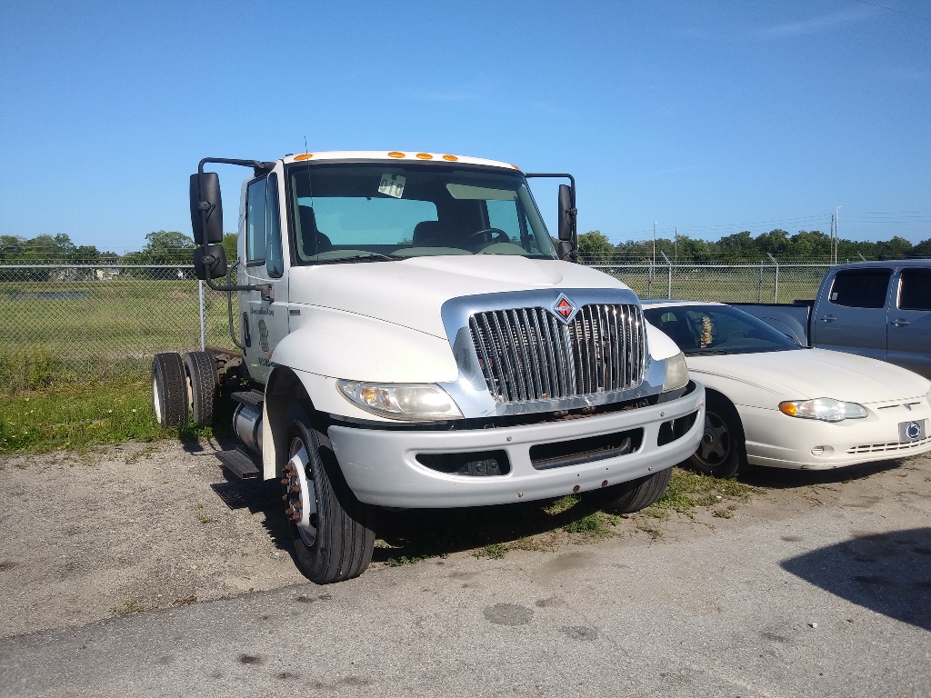 2010 INTERNATIONAL 4300 Cab Chassis Truck #1