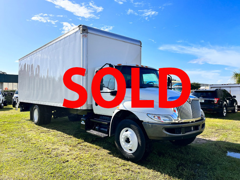 2020 INTERNATIONAL MV - 26' Box Van Truck #2546