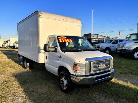 2016 FORD E-350 14' Hicube Truck #2577