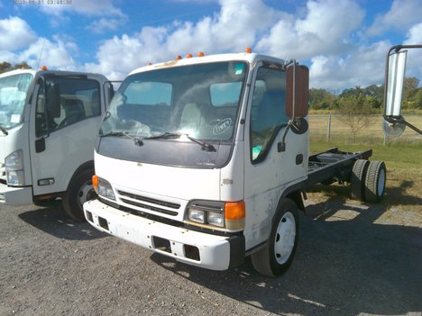 2001 ISUZU NQR Cab Chassis Truck #2592