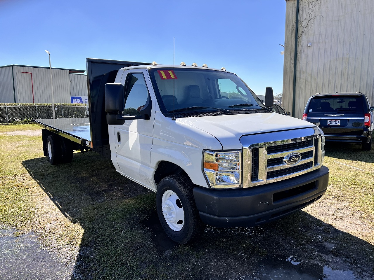 2011 FORD E-450 Flatbed Truck #1