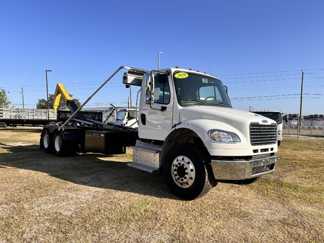 2020 FREIGHTLINER M2 T/A 40K LB Hooklift Truck #2679