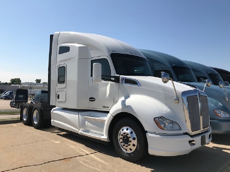 2019 KENWORTH T680 Sleeper
