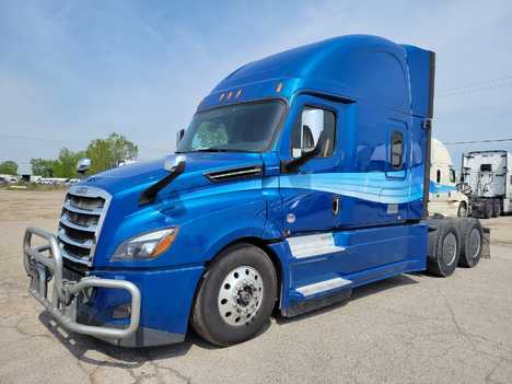 2020 FREIGHTLINER CASCADIA Sleeper
