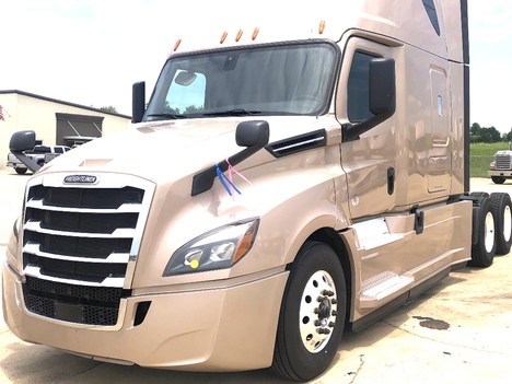 2019 FREIGHTLINER CASCADIA Sleeper