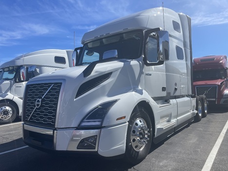 2024 VOLVO VNL760 Sleeper