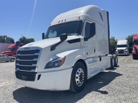 2019 FREIGHTLINER CASCADIA 126 Sleeper