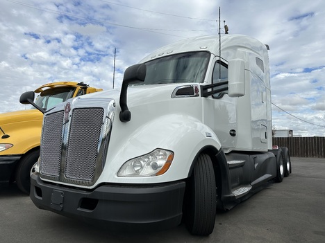 2020 KENWORTH T680 Sleeper