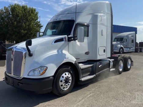 2019 KENWORTH T680 Sleeper