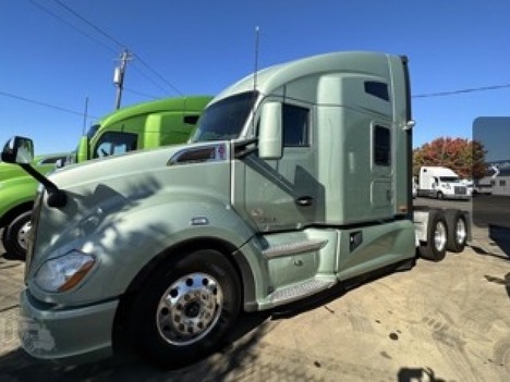 2020 KENWORTH T680 Sleeper