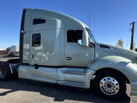 2020 KENWORTH T680 Sleeper