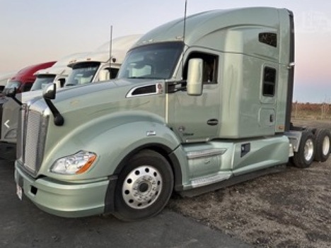 2020 KENWORTH T680 Sleeper