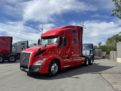 2021 VOLVO VNL 760 Sleeper