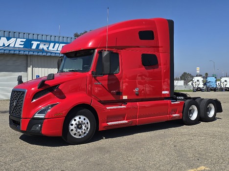 2021 VOLVO VNL 760 Sleeper