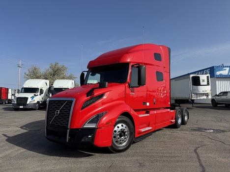 2021 VOLVO VNL 760 Sleeper