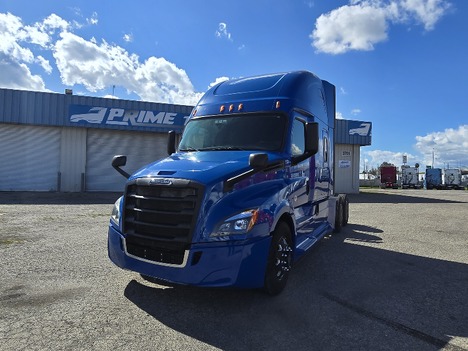 2020 FREIGHTLINER CASCADIA 126 Sleeper