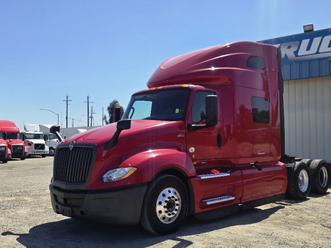2022 INTERNATIONAL LT Sleeper