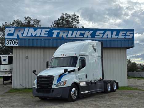 2021 FREIGHTLINER Cascadia Sleeper