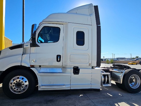 2019 FREIGHTLINER CASCADIA 116 Tandem Axle Sleeper #1970