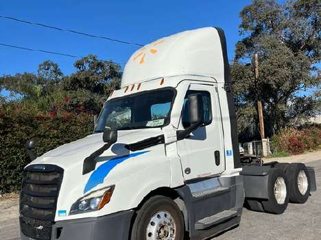 2022 FREIGHTLINER 126 Daycab Daycab