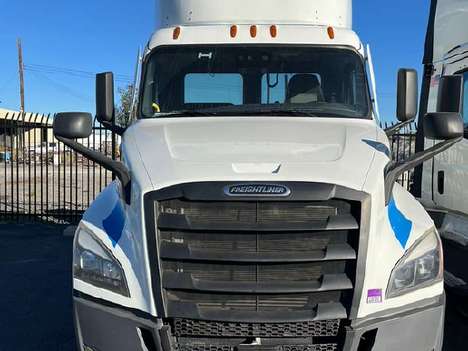 2022 FREIGHTLINER 126 Daycab Daycab