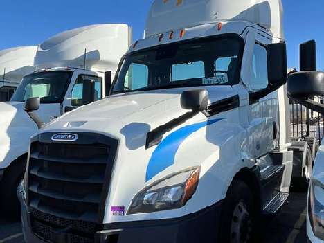 2022 FREIGHTLINER 126 Daycab Daycab