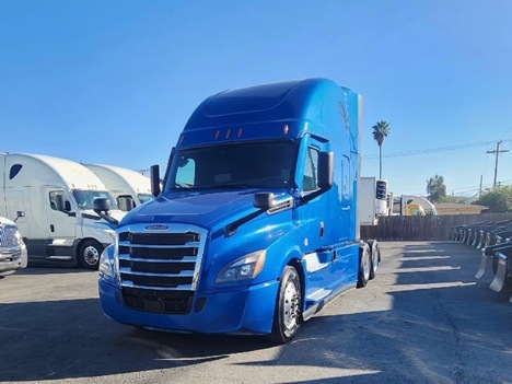 2021 FREIGHTLINER CASCADIA 126 Sleeper