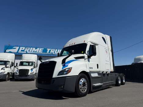 2021-freightliner-cascadia-126-sleeper #2038