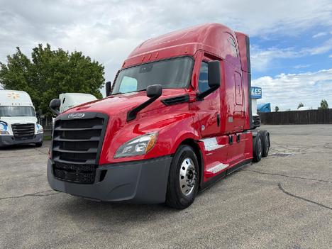 2022 FREIGHTLINER CASCADIA 126 Sleeper