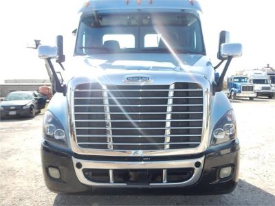 USED 2015 FREIGHTLINER CASCADIA 113 DAYCAB TRUCK #2876-2