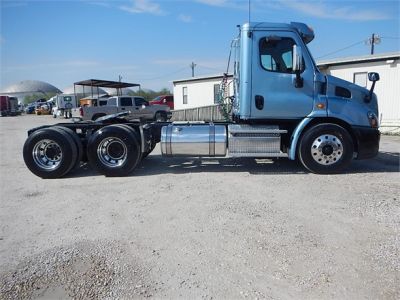 USED 2015 FREIGHTLINER CASCADIA 113 DAYCAB TRUCK #2876-4