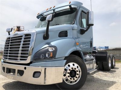 USED 2014 FREIGHTLINER CASCADIA 113 DAYCAB TRUCK #2877-3