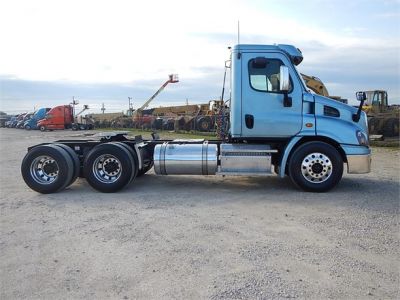 USED 2014 FREIGHTLINER CASCADIA 113 DAYCAB TRUCK #2877-4