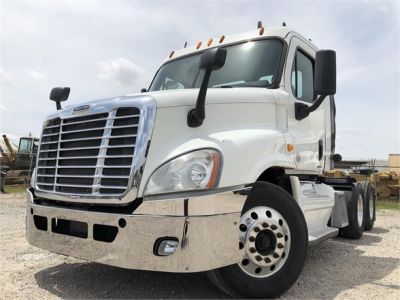 USED 2012 FREIGHTLINER CASCADIA 125 DAYCAB TRUCK #2878-3