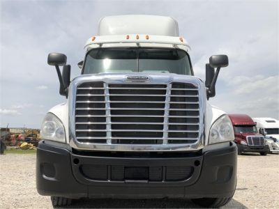 USED 2012 FREIGHTLINER CASCADIA 125 DAYCAB TRUCK #2881-2