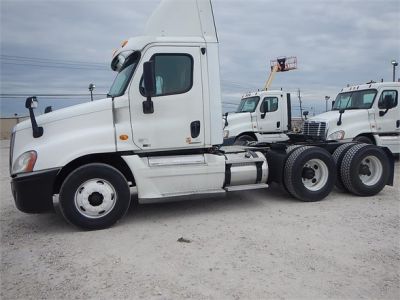 USED 2012 FREIGHTLINER CASCADIA 125 DAYCAB TRUCK #2881-5