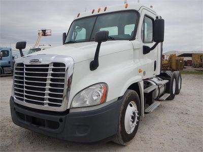 USED 2012 FREIGHTLINER CASCADIA 125 DAYCAB TRUCK #2884-3